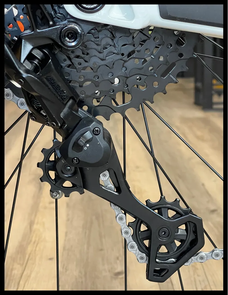 VITUS E-SENTIER HARDTAIL MOUNTAIN BIKE Large Cool Grey 2024-6