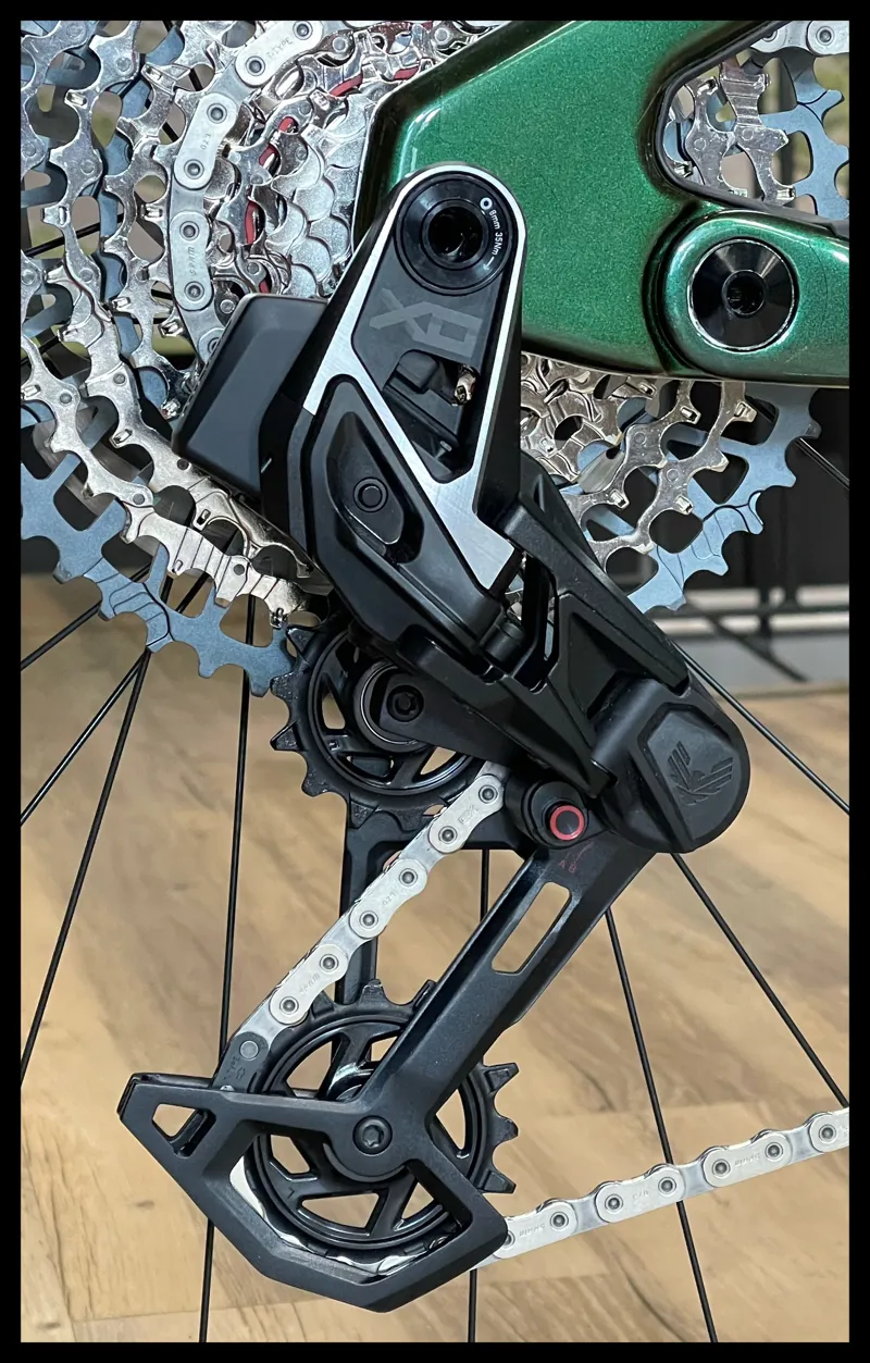 VITUS Escarpe 290 AMP Mountain Bike Medium Racing Green 2024-8