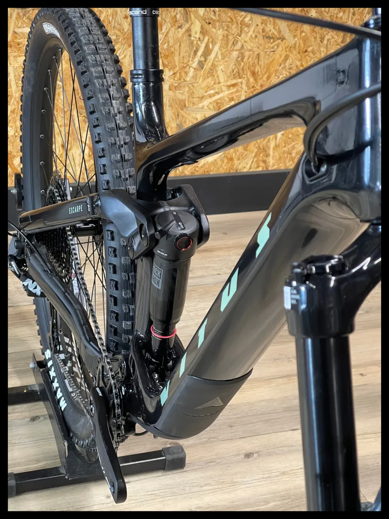 VITUS ESCARPE 290 CR MOUNTAIN BIKE Large Black Quartz 2024-2