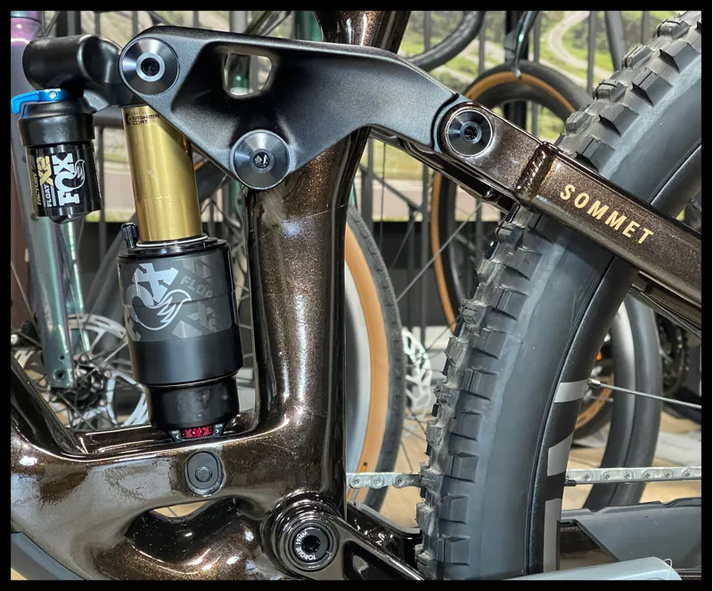 Vitus Sommet 290 CRX Mountain Bike Medium Sparkling Cola 2024-8