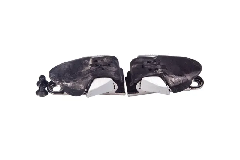Fizik R1 Uomo Carbon Buckles in Grey