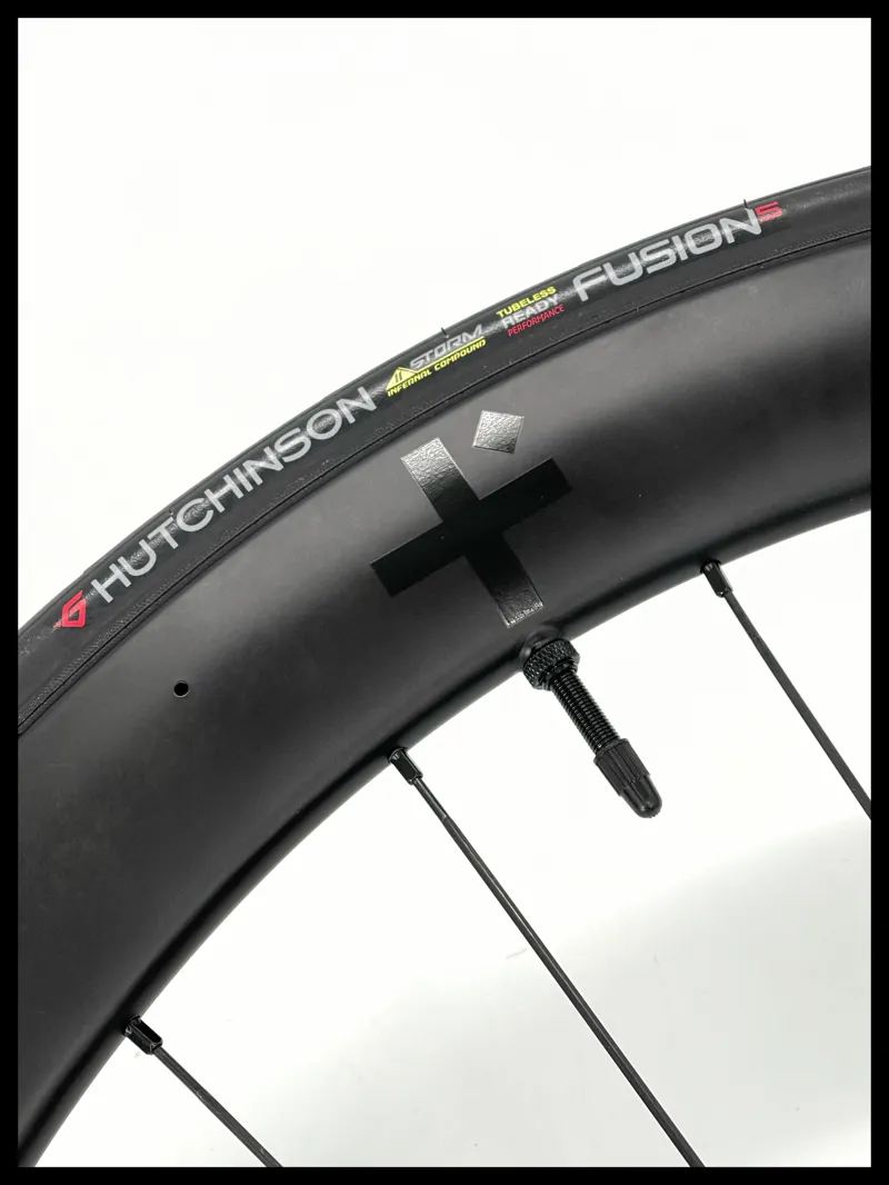 Vel 3850 RL Carbon Tubeless CL Disc Wheelset Shimano FH-1