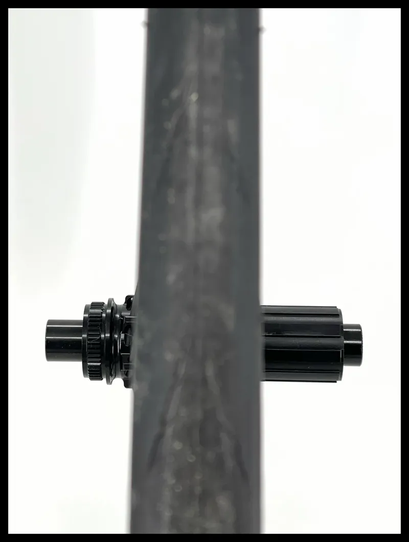 Vel 3850 RL Carbon Tubeless CL Disc Wheelset Shimano FH-4