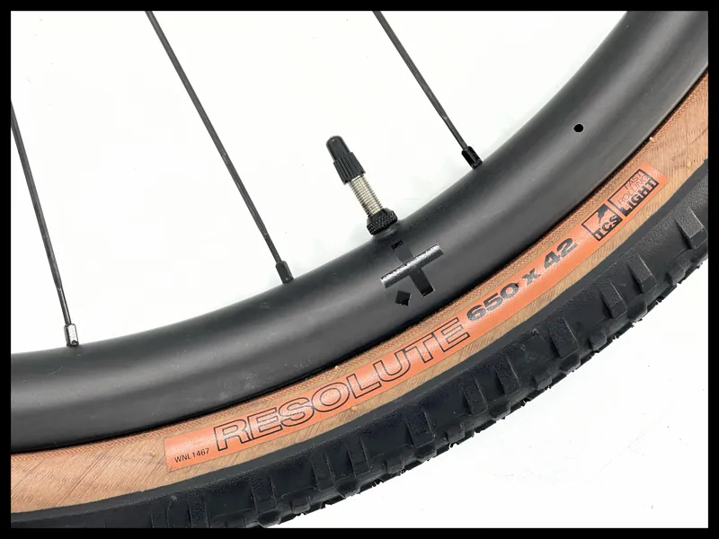 Vel 30 GRL Carbon Tubeless CL Disc Gravel Wheelset Shimano FH-2