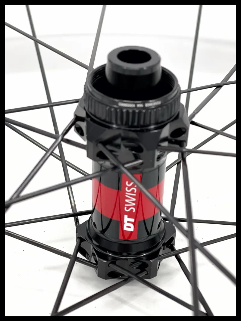 Vel 30 GRSL Carbon Tubeless CL Disc Wheelset 27.5 Shimano FH-7