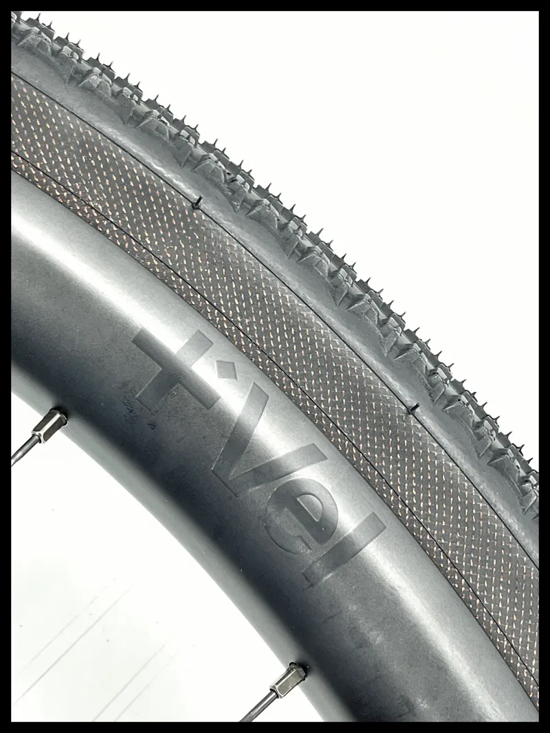 Vel 30 GRSL Carbon Tubeless CL Disc Wheelset 27.5 Shimano FH-8