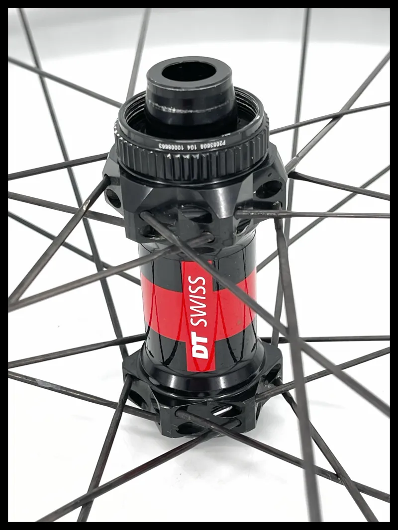 Vel 3850 RSL Carbon Tubeless CL Disc Wheelset Shimano FH-4