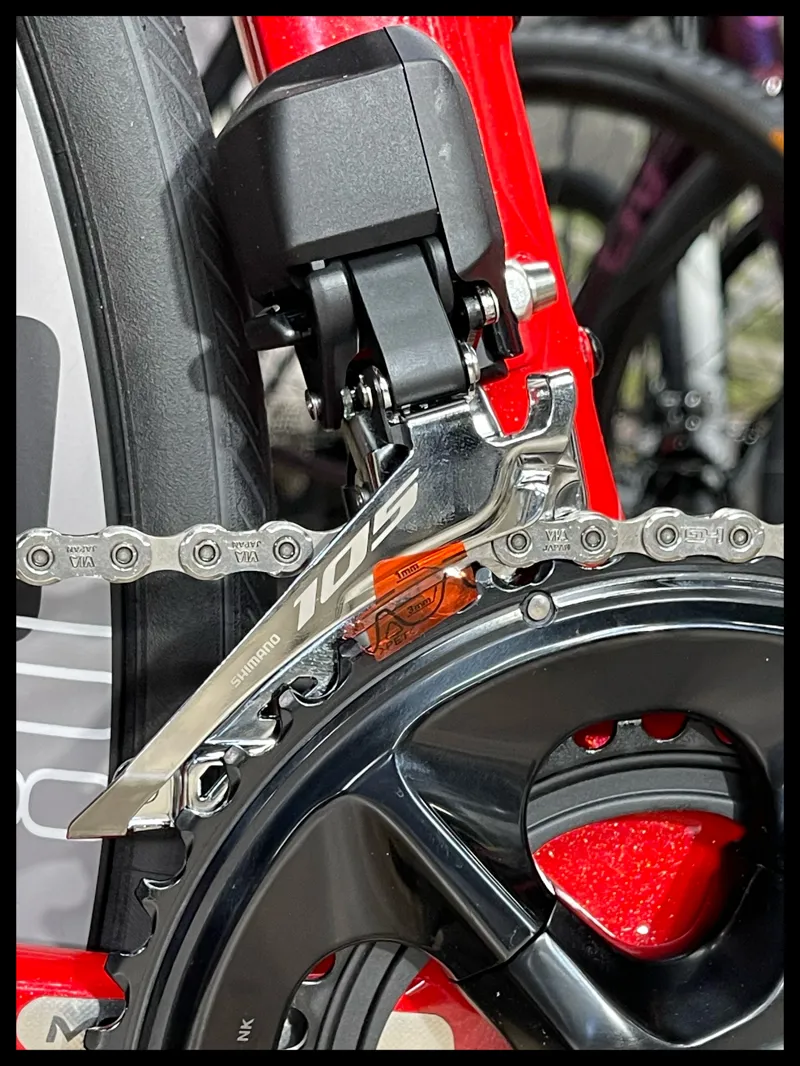 Pinarello X3 DISC 105 Di2 800DB  53CM 2023 KEEN RED-2