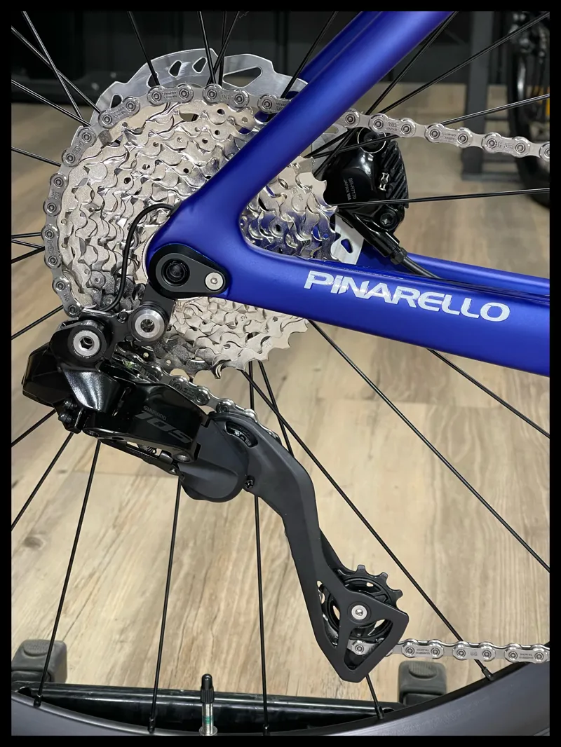 Pinarello F5 DISC 105 DI2 DB 53CM IMPULSE BLUE 2023-6