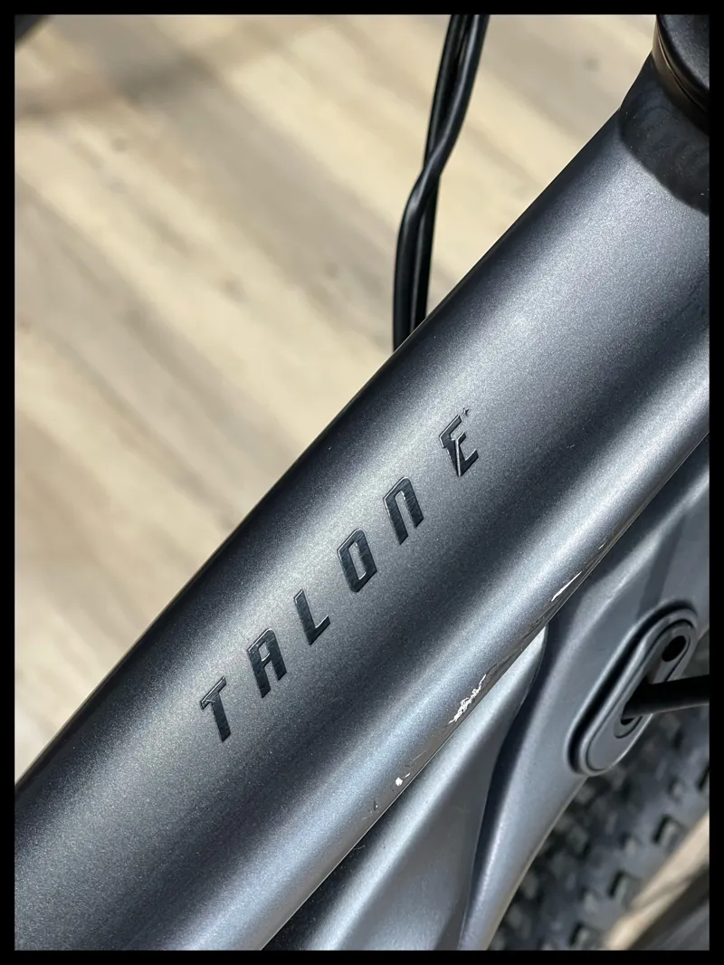 Talon E+ 29er Sport 25km/h Large Graphite-2