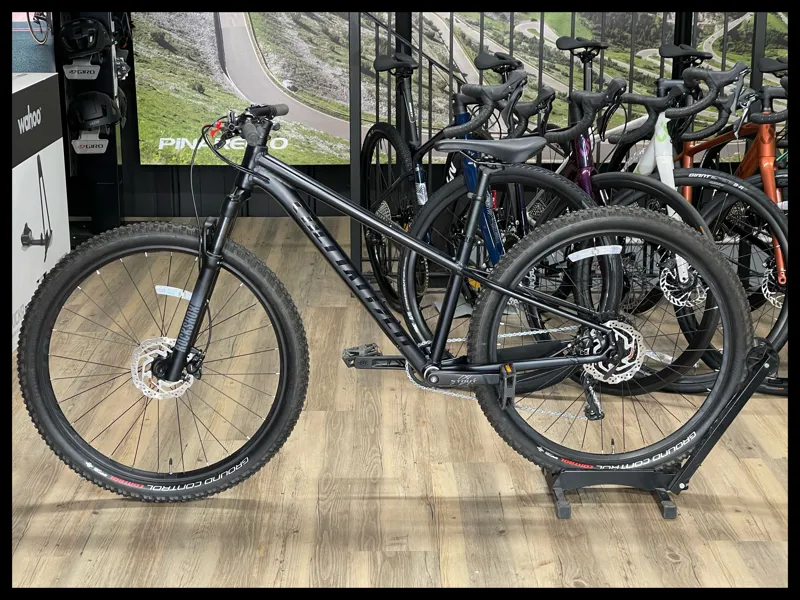 Specialized 27.5 Hardtail  MTB Black Small-1