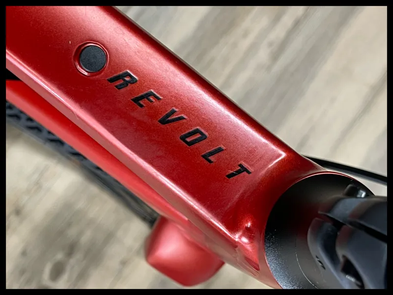 Revolt 1 Large Grenadine Gravel Bike 2022-2