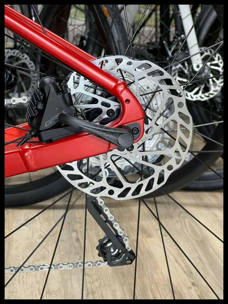 Revolt 1 Large Grenadine Gravel Bike 2022-9