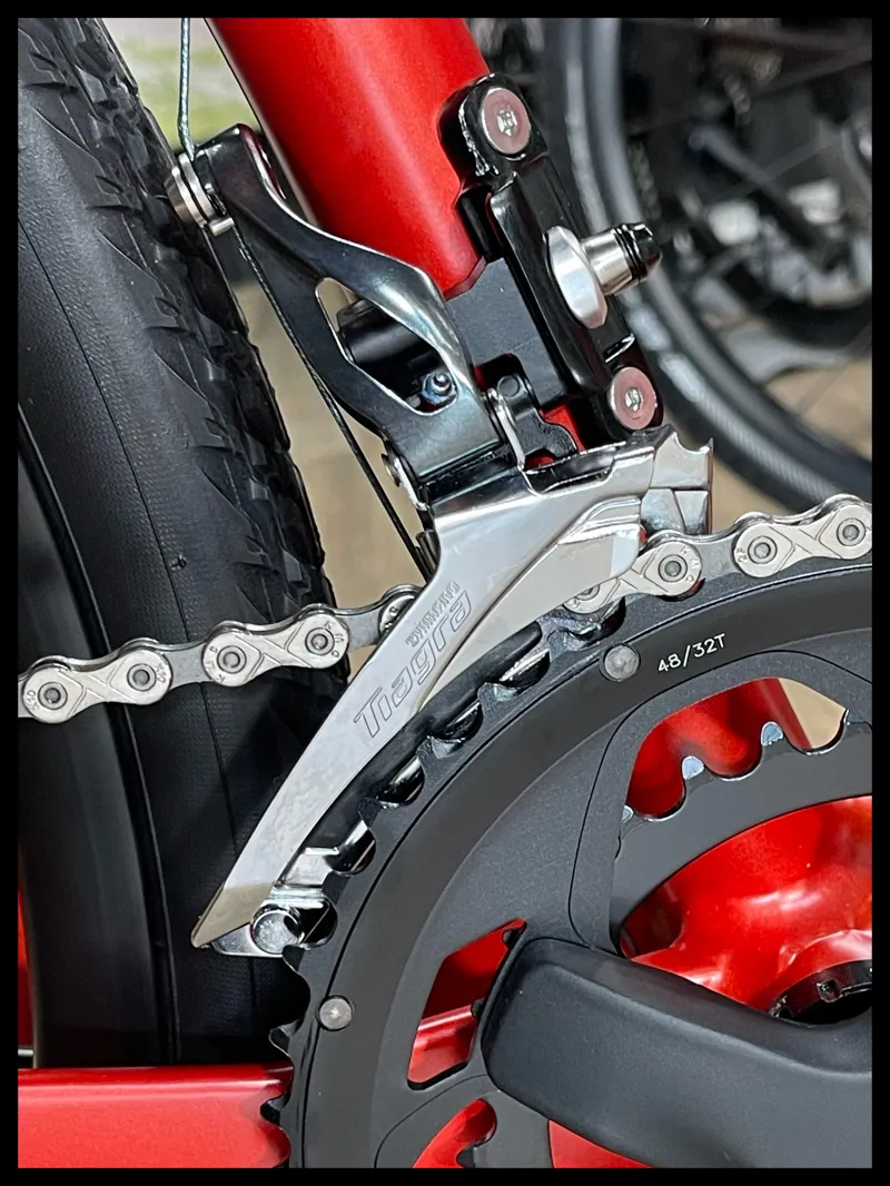 Revolt 1 Large Grenadine Gravel Bike 2022-7