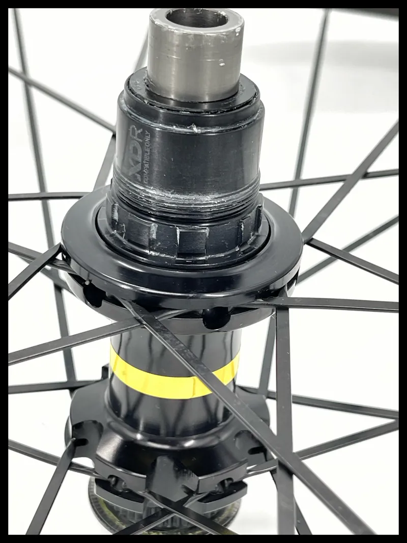 Mavic Cosmic Pro UST Thru Axle CL Disc Wheelset-4