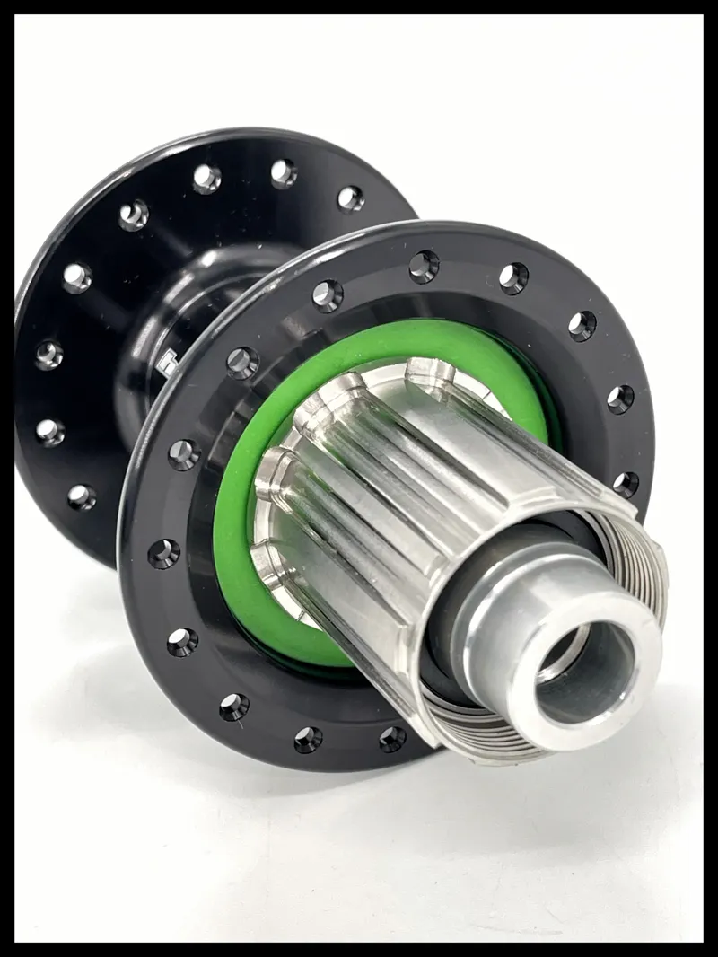 DH 4 Pro 142x12mm Rear Steel Freehub Shimano-2