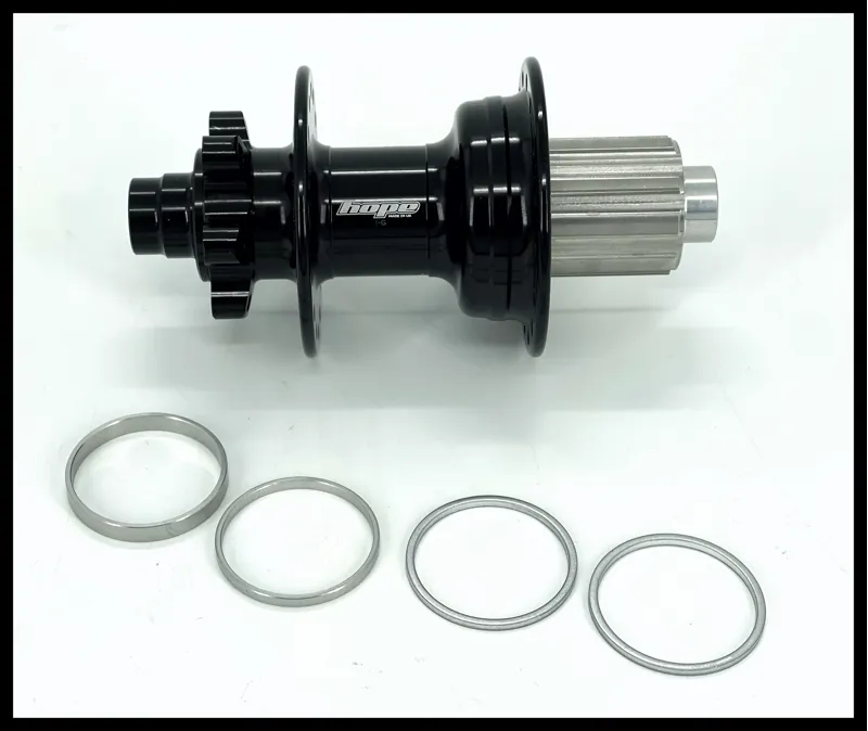 DH 4 Pro 142x12mm Rear Steel Freehub Shimano-3