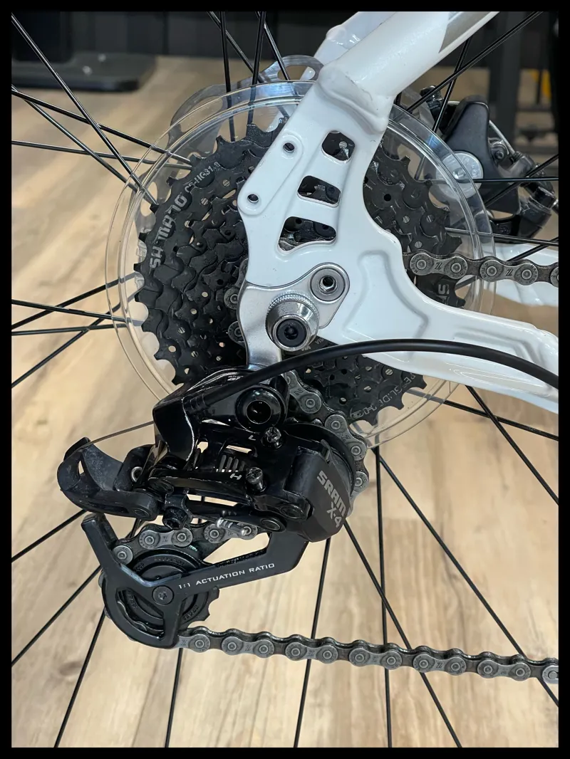 Carrera Crossfire 3 19 inch Frame White Hybrid-4