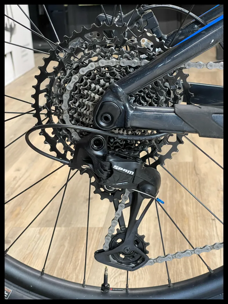 Trance 3 Medium  27.5er Metallic Black Full Sus MTB-3