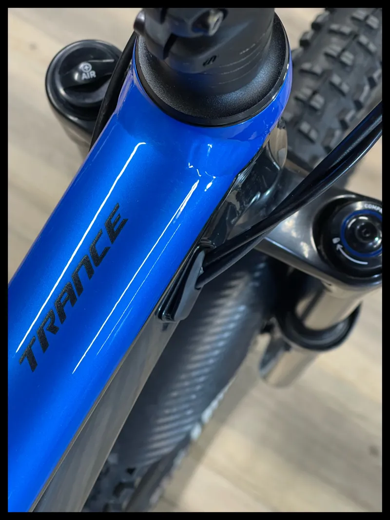 Trance 3 Medium  27.5er Metallic Black Full Sus MTB-1