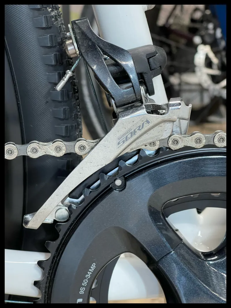 GENESIS CROIX DE FER 10 Medium White Gravel Bike-5