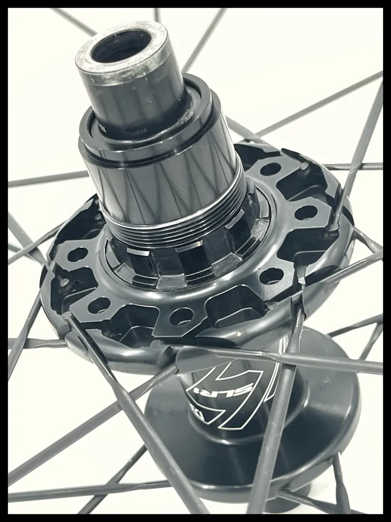 Giant SLR One 65mm Disc Brake CL Carbon Wheelset.-1