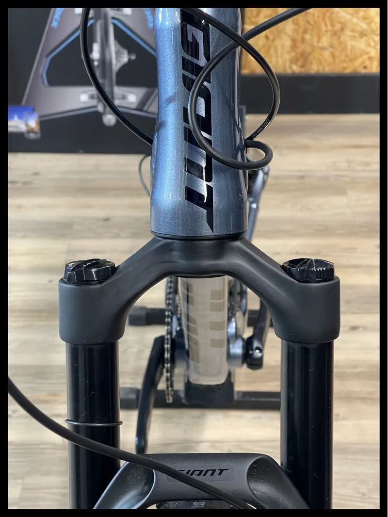 Giant Stance 29 2 X-Large Knight Shield Full Sus MTB 2022-3