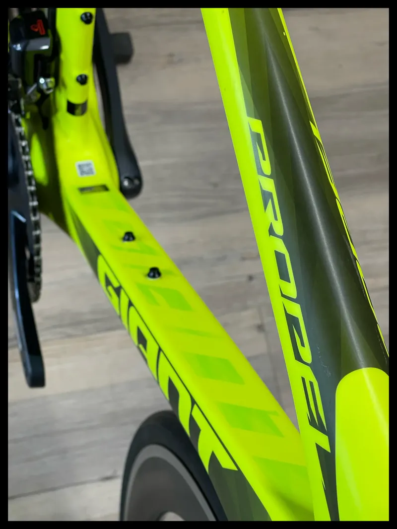 Giant Propel 0 Medium Ultegra Di2 11 sp Rim Brake Neon Yellow 2019-2