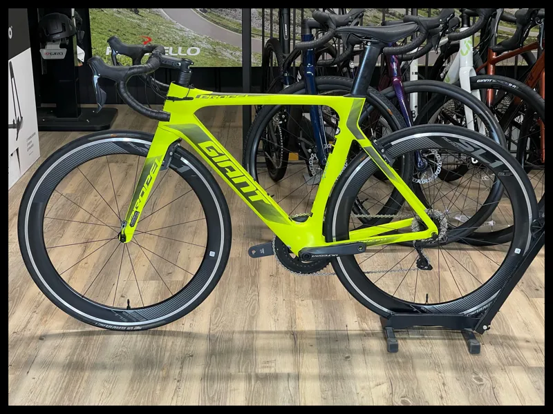 Giant Propel 0 Medium Ultegra Di2 11 sp Rim Brake Neon Yellow 2019-1