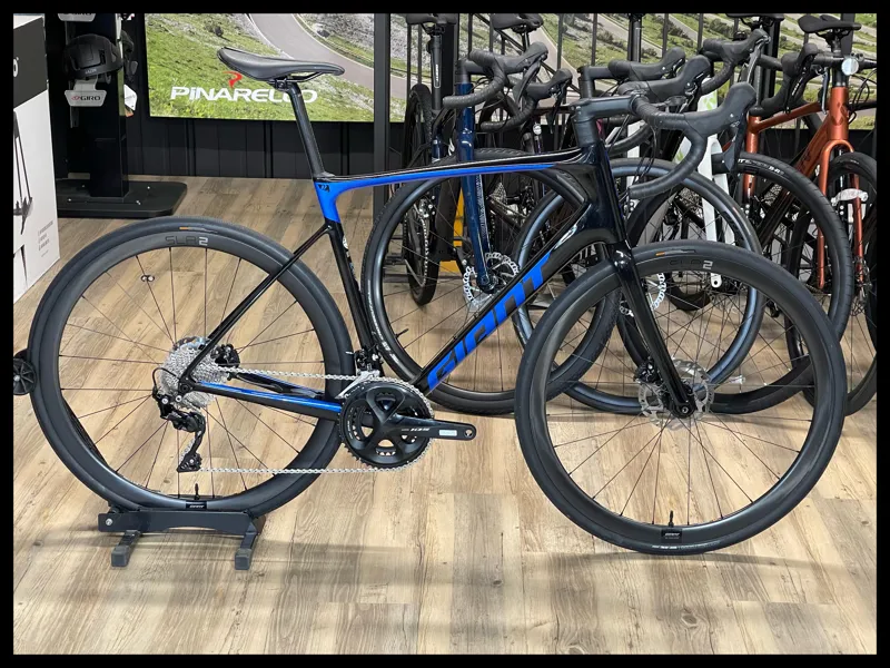 Giant Defy Advanced Pro 3 Large Carbon 2022