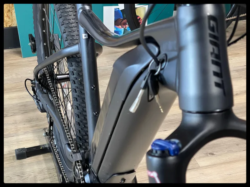 Giant Talon E+ Sport 25km/h Medium Graphite 2022-3