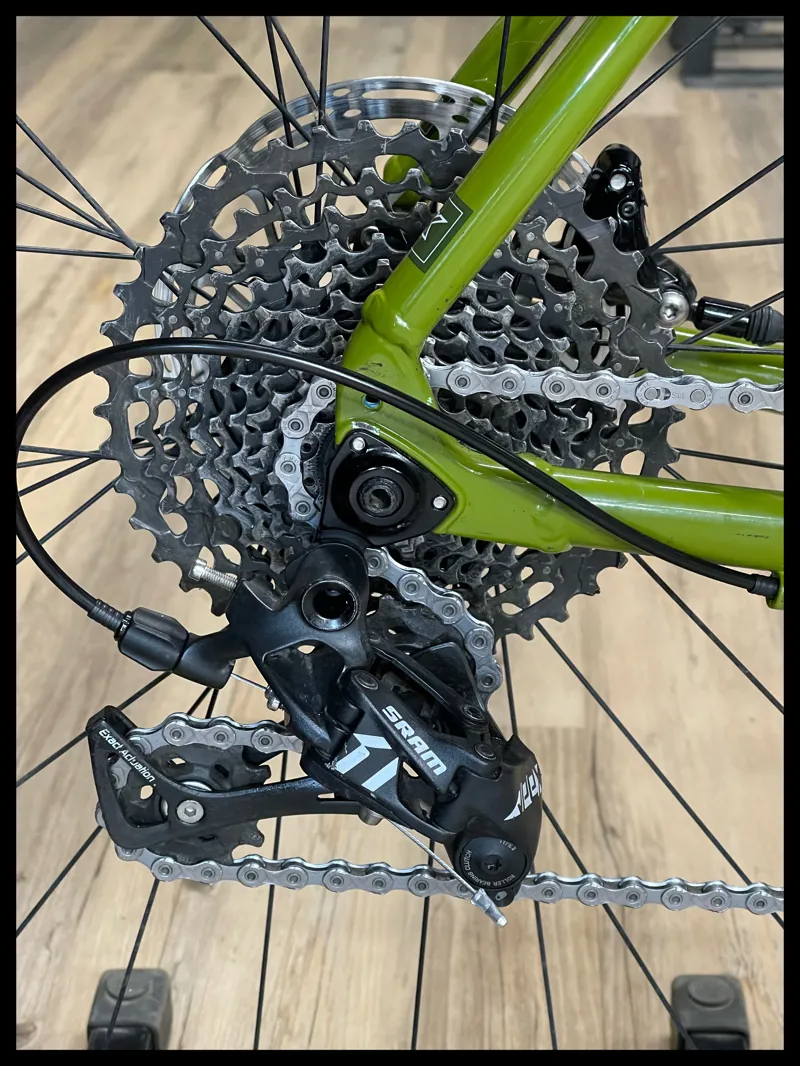 Kinesis UK G2 Large Green Gravel Bike-3