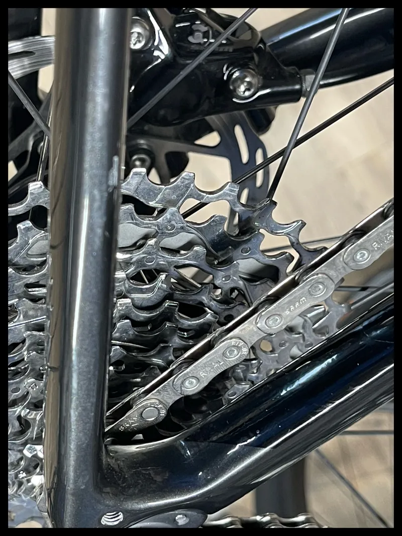 Giant Defy Advanced Pro 2-AX Medium Black Chrome 2022-10