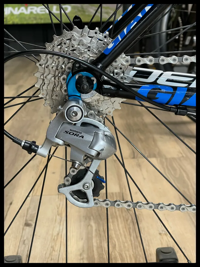 Defy 2 Compact X-Small Black 2011 Road Bike Sora-4