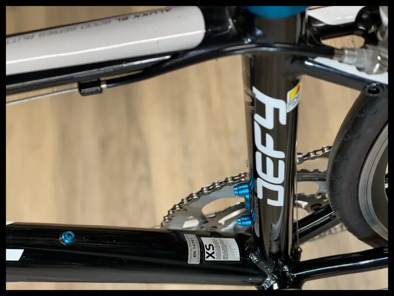 Defy 2 Compact X-Small Black 2011 Road Bike Sora-3