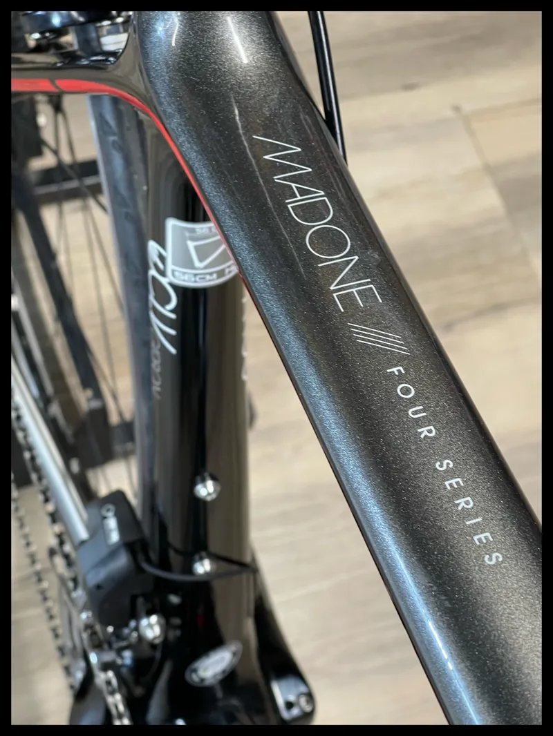 Trek Madone 4.9 four series  56cm H2 Ultegra DI2 10 Speed Black-2