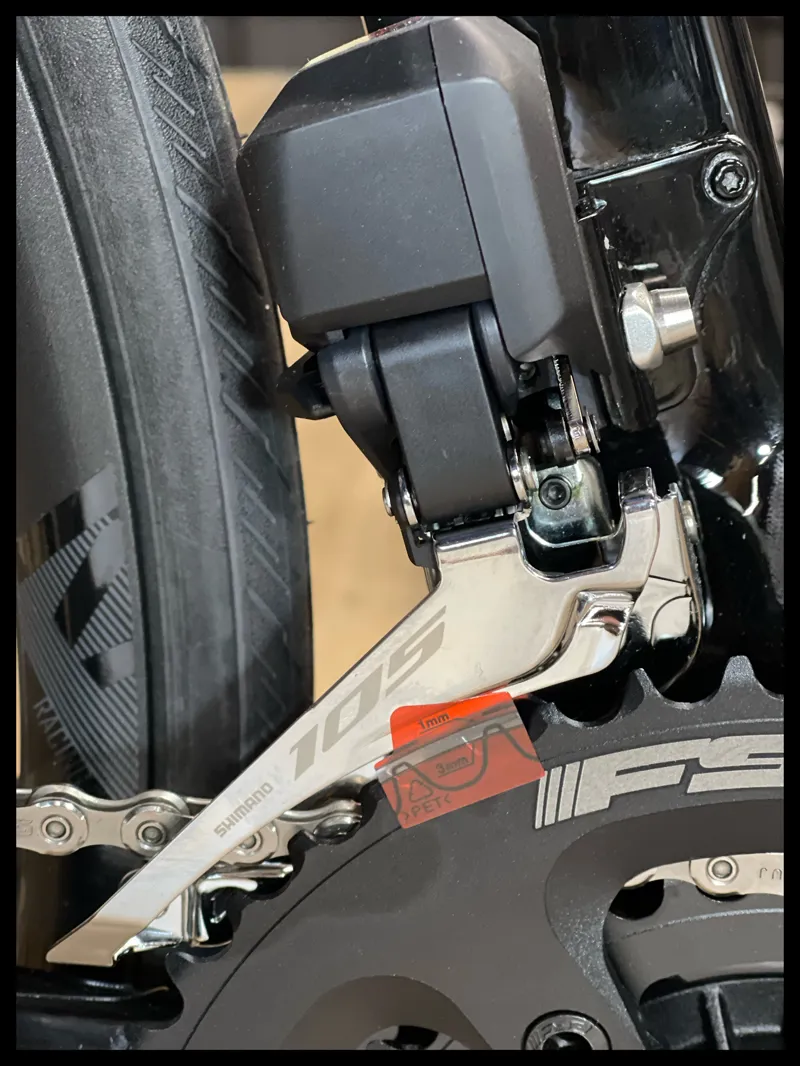 Pinarello NYTRO ROAD E5 DISC 55 cm Black-1