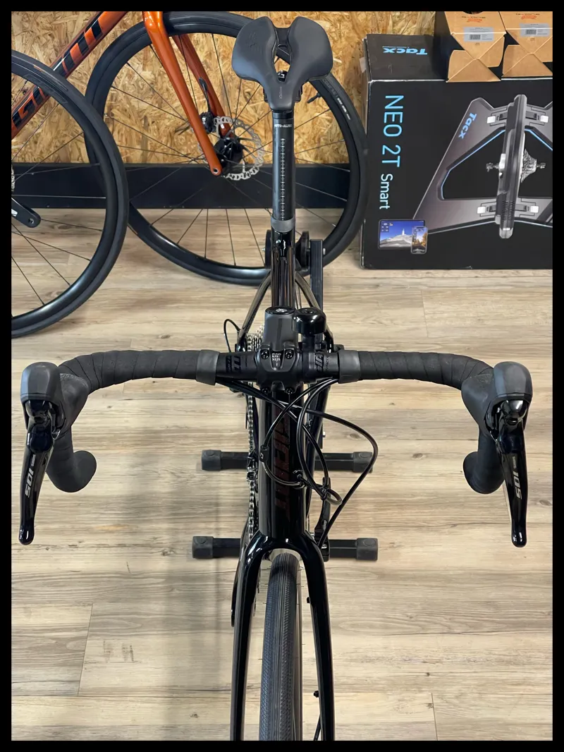 Giant Contend AR 1 Medium-Large  Black-2