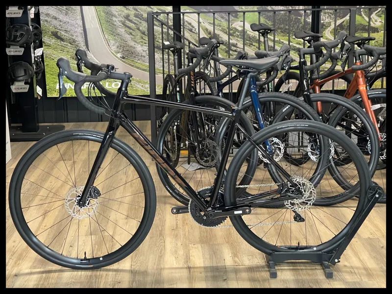 Giant Contend AR 1 Medium-Large  Black-1