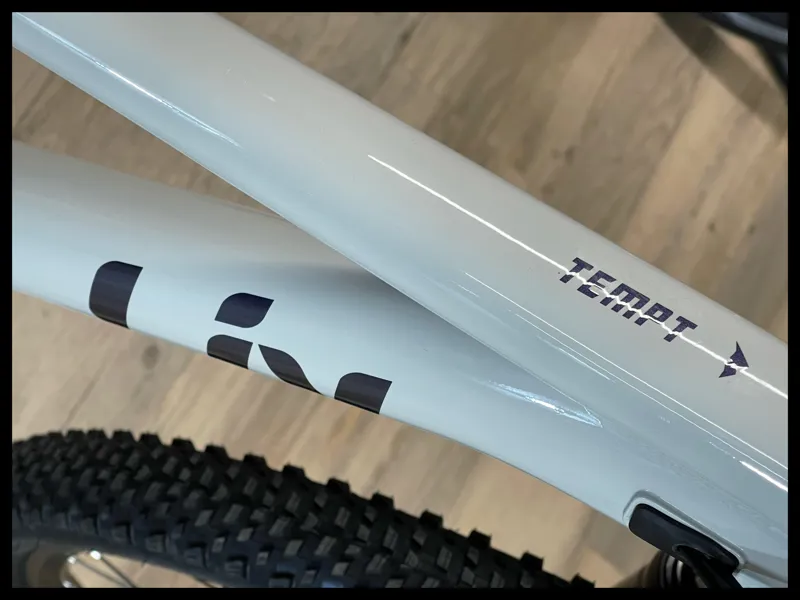 Liv Tempt 29 5 Medium Snow Drift 2022-2