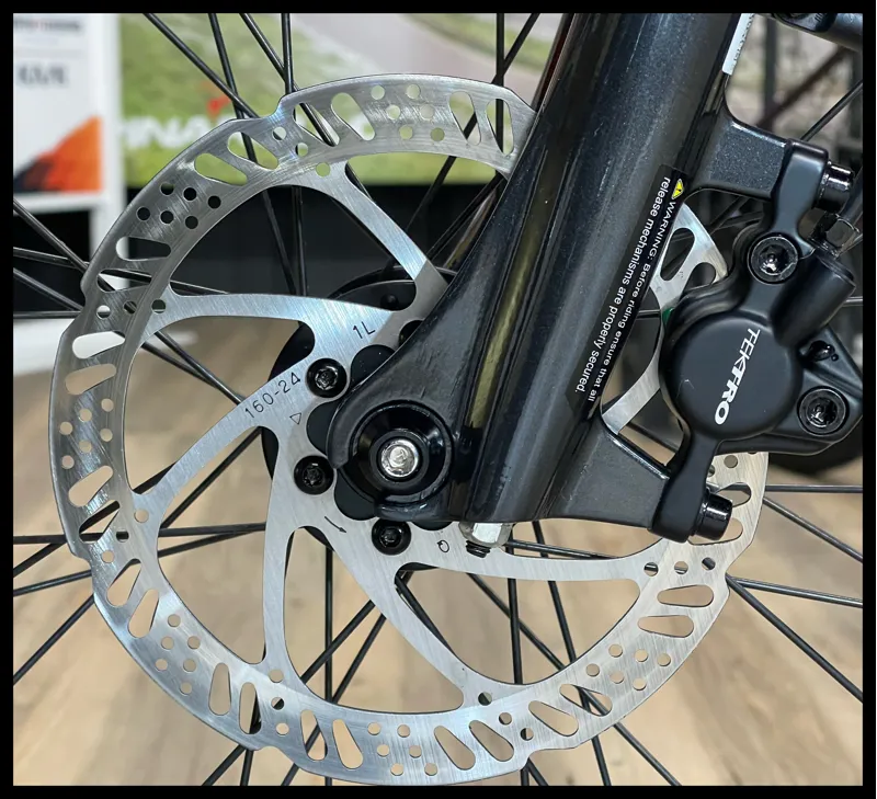 Giant Entour E+ 2 LDS Medium Gunmetal Black 2022 Approved used-8