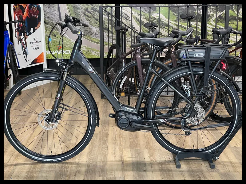 Giant Entour E+ 2 LDS Medium Gunmetal Black 2022 Approved used-1