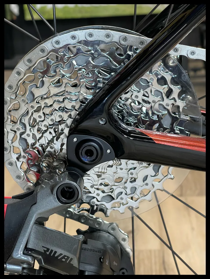 Defy Advanced 0 Small Carbon/Terracotta 2022-6