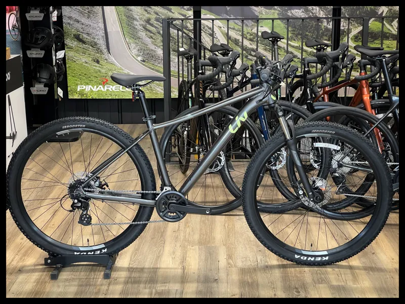 Liv Tempt 29 4 Medium Black Chrome 2022 Ladies