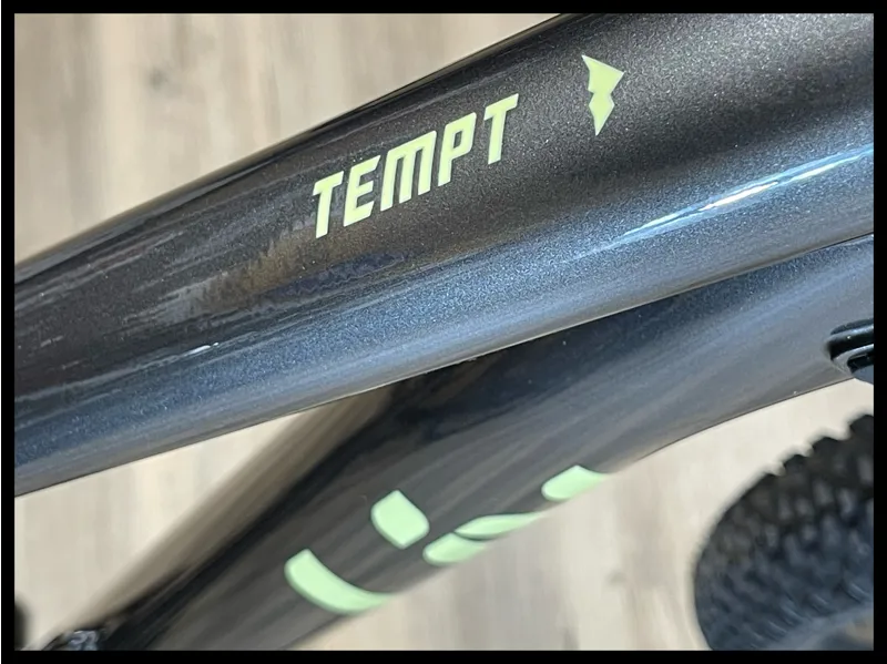 Tempt 29 4 Large Black Chrome Womens-4