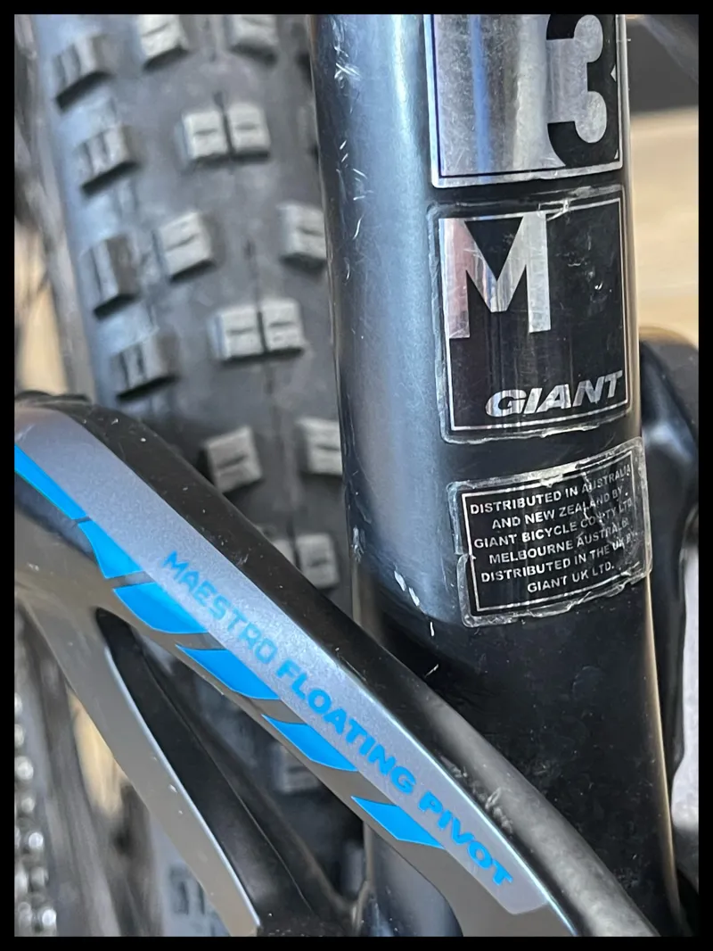 2016 Giant Trance 27.5 3 Medium Black-2