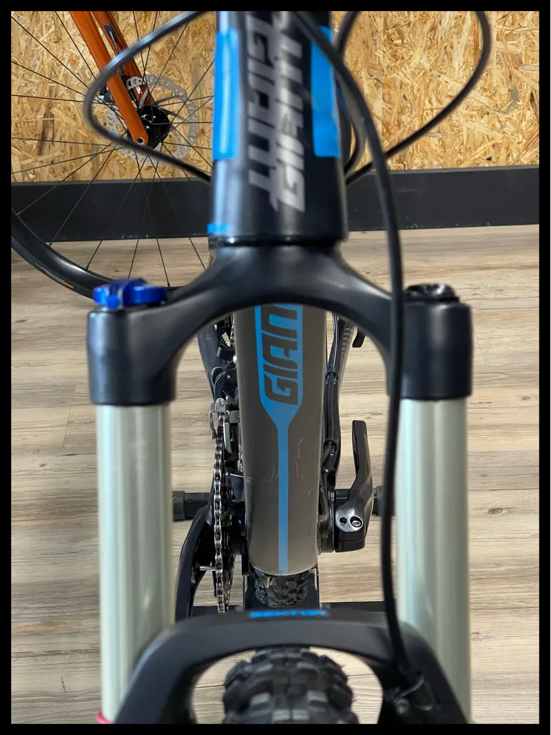 2016 Giant Trance 27.5 3 Medium Black-8