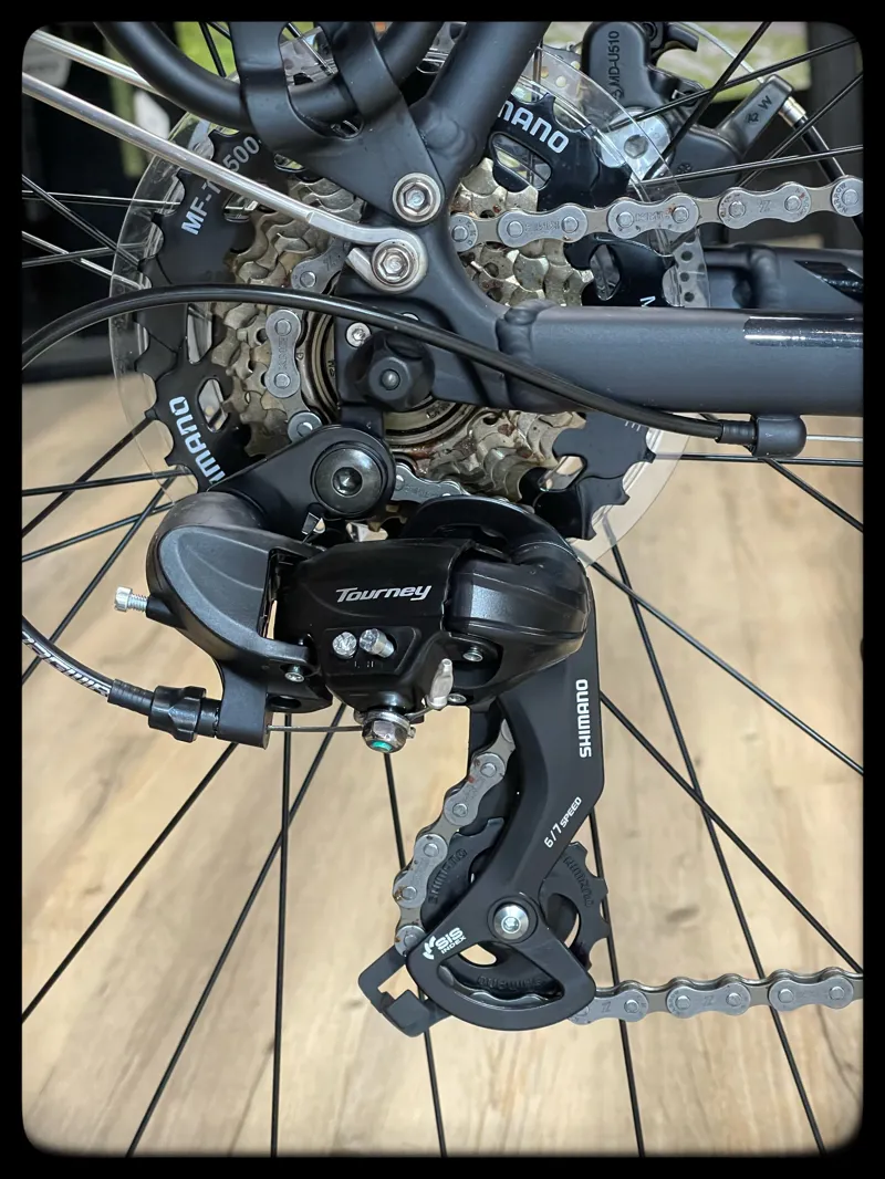 Giant Escape 3 City Disc Medium Metallic Black 2022-4