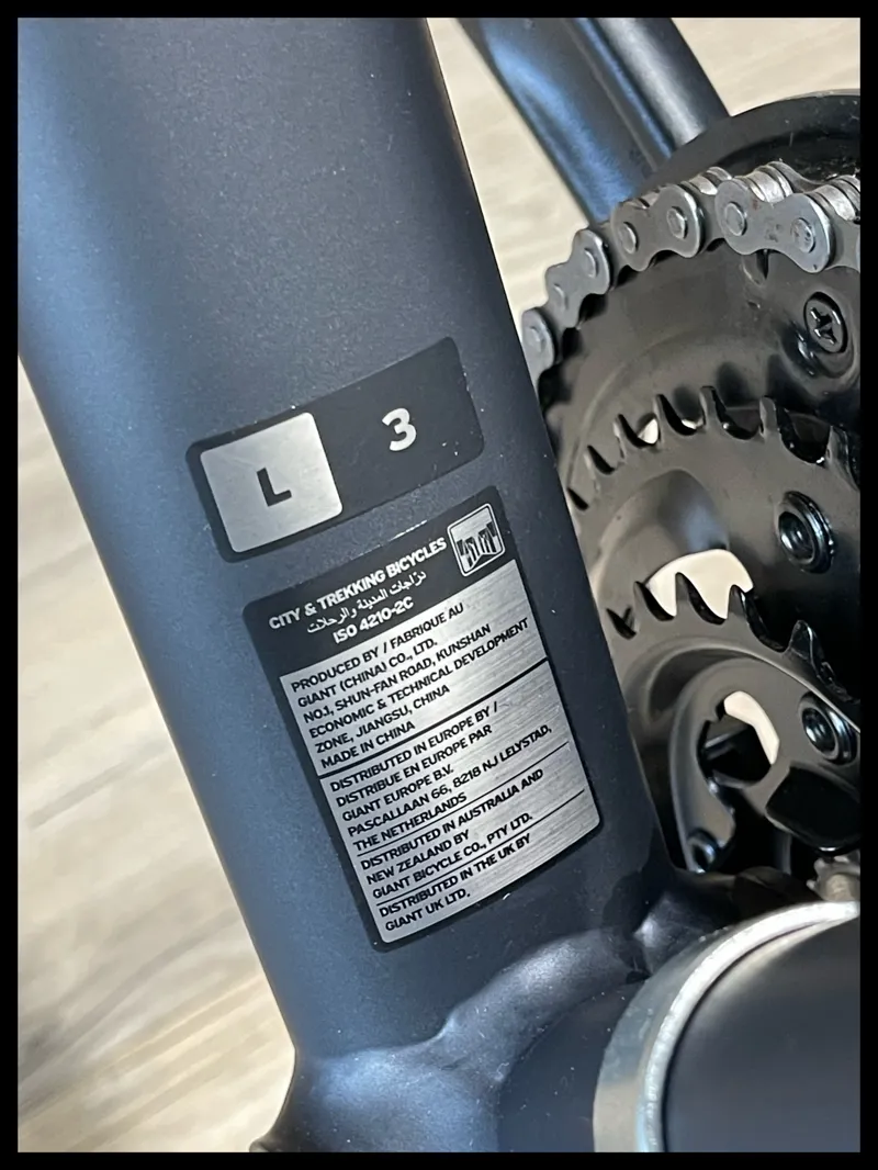 Escape 3 City Disc Large Metallic Black 2022-3