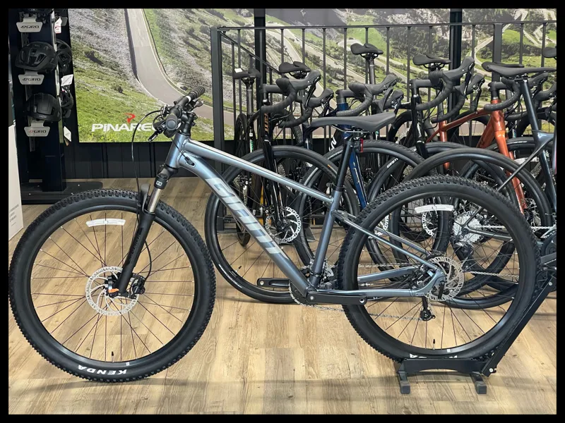 Talon 27.5 2 Disc Small Knight Shield 2022-1